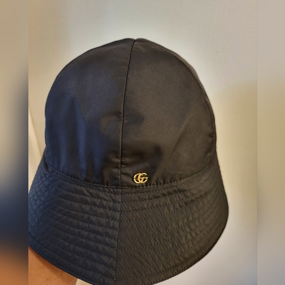 Authentic Gucci Nylon GG Motif Bucket Hat - Picture 1 of 8